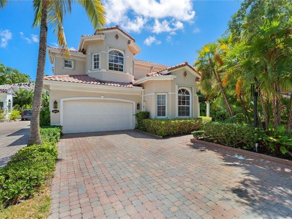19473 38th Ct , Sunny Isles Beach, FL 33160