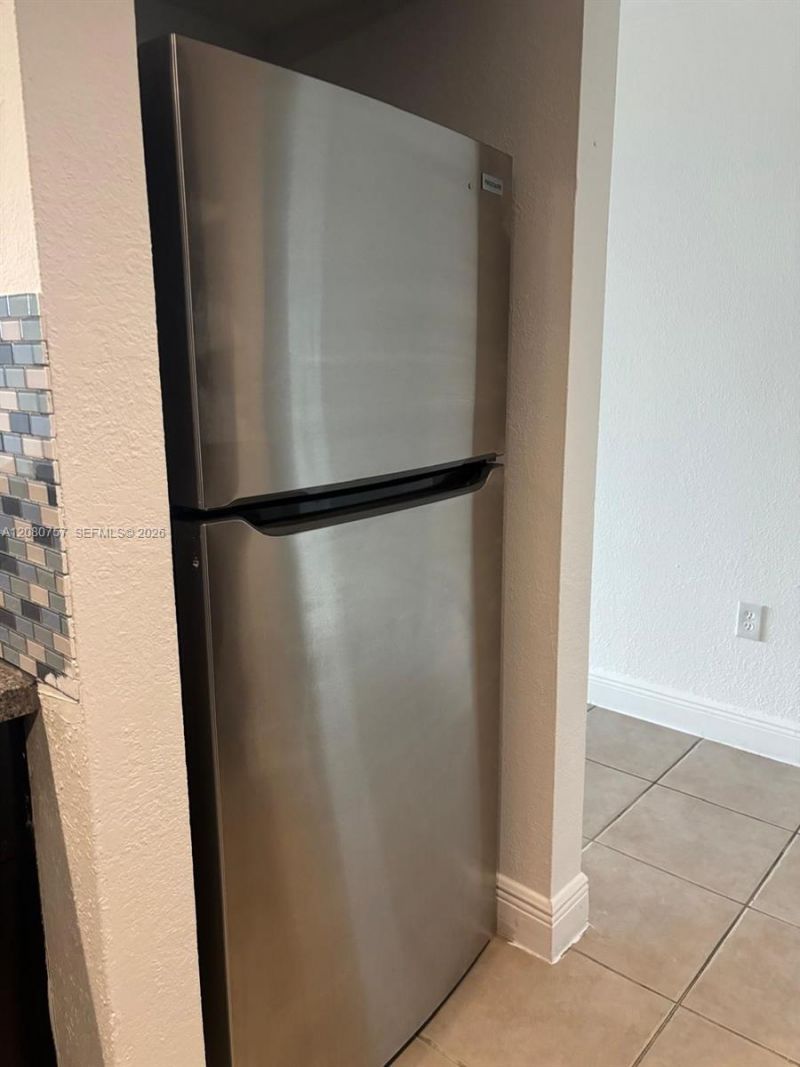 6970 NW 186th St , Unit 3-505, Hialeah, FL 33015 Photo