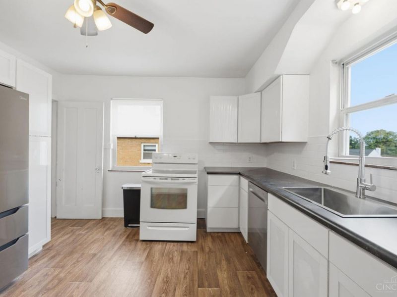 4056 Mcfarran Avenue, Cheviot, OH 45211 Photo 11