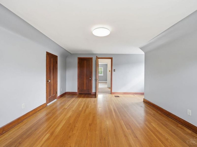 4056 Mcfarran Avenue, Cheviot, OH 45211 Photo 18