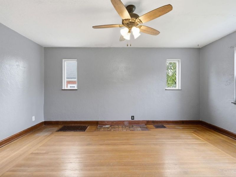 4056 Mcfarran Avenue, Cheviot, OH 45211 Photo 4