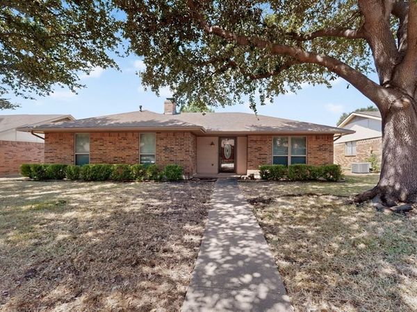 2009 Glencrest Lane, Garland, TX 75040