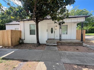 1200 New York Avenue, Fort Worth, TX 76104