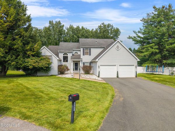 302 Quidor Court, Slingerlands, NY 12159
