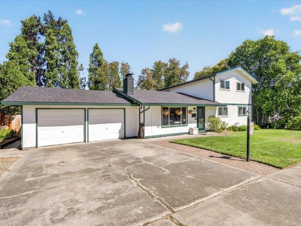 1825 Hybiscus Street, Medford, OR 97504