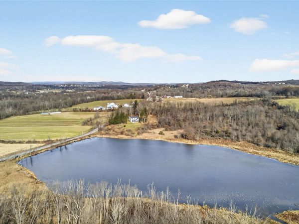 1 Lakeside Court, Westtown, NY 10998