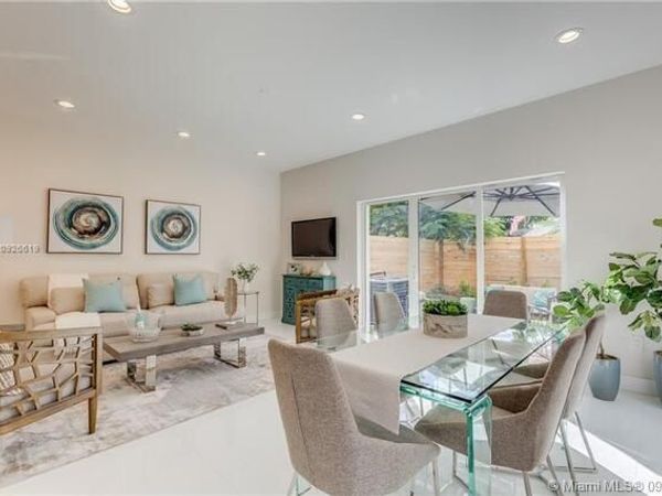 686 NE 43RD Street, Oakland Park, FL 33334
