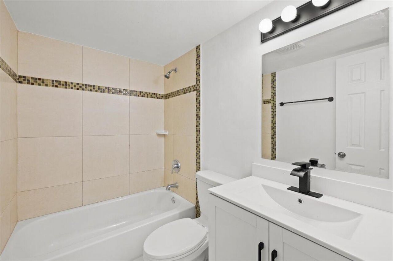 1831 Sabal Palm Drive, Unit 403, Davie, FL 33324 Photo