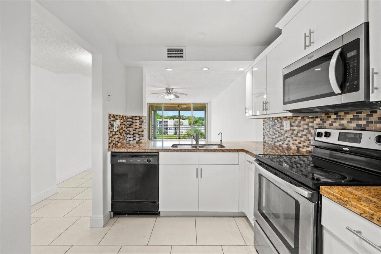 1831 Sabal Palm Drive, Unit 403, Davie, FL 33324 Photo