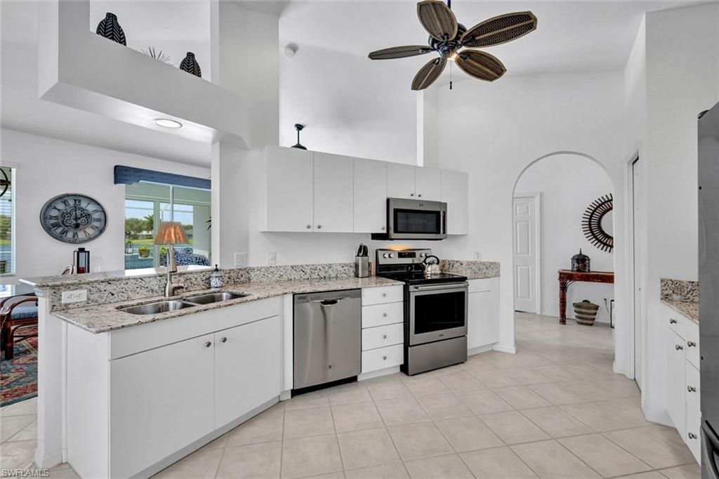 484 Crossfield Cir, Naples, FL 34104 Photo