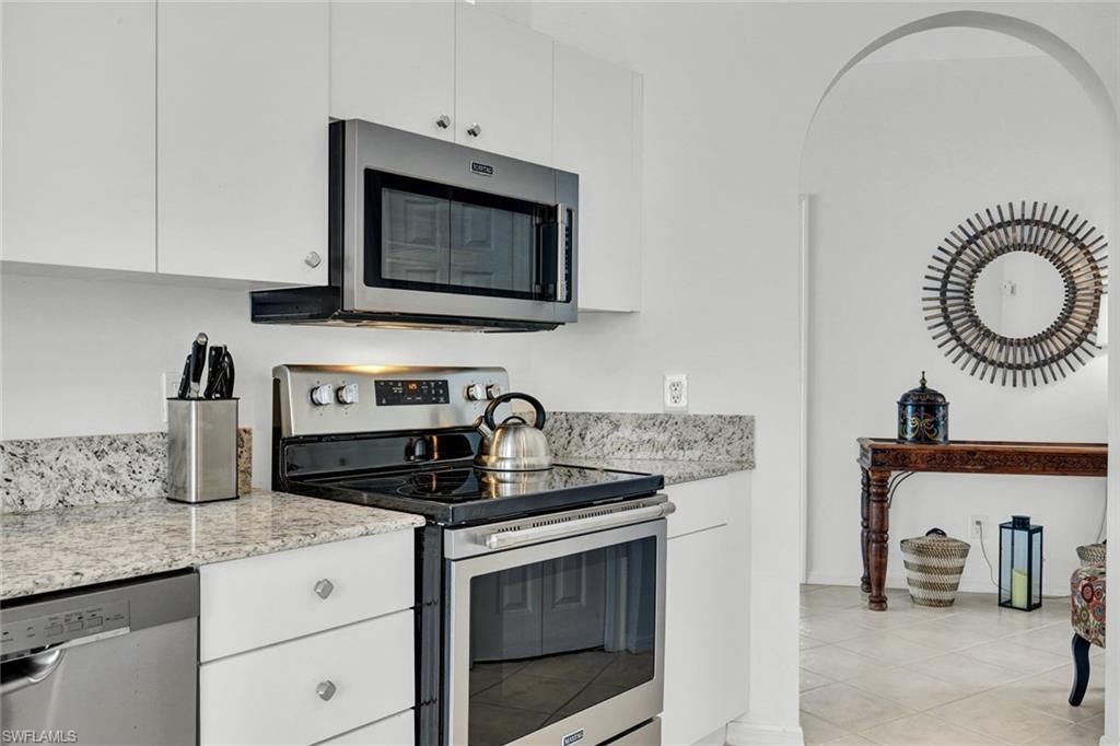 484 Crossfield Cir, Naples, FL 34104 Photo