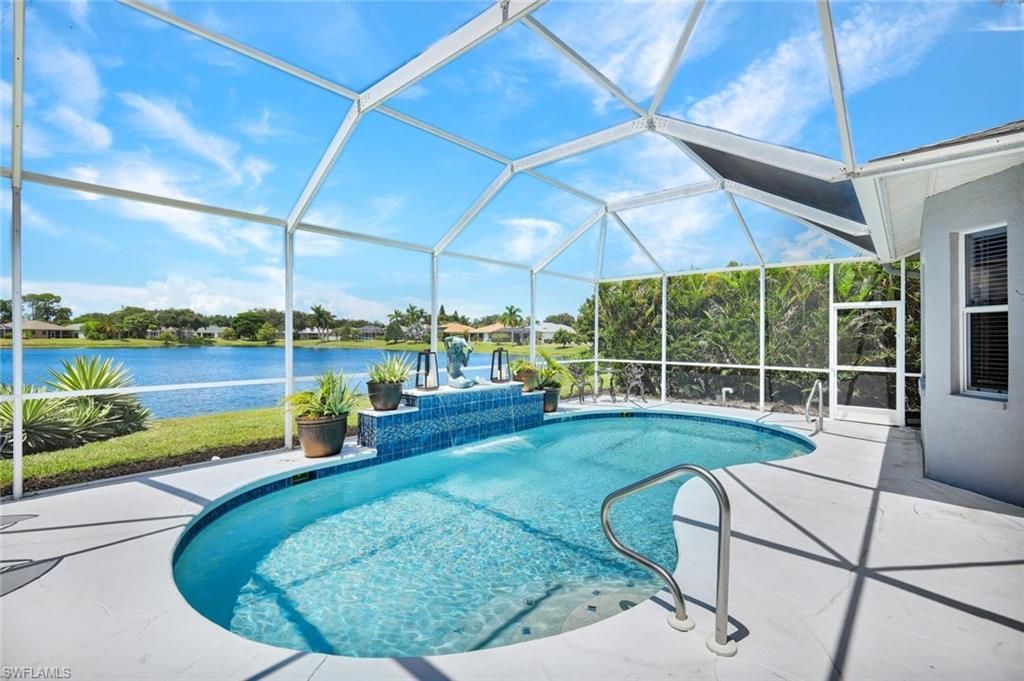 484 Crossfield Cir, Naples, FL 34104 Photo
