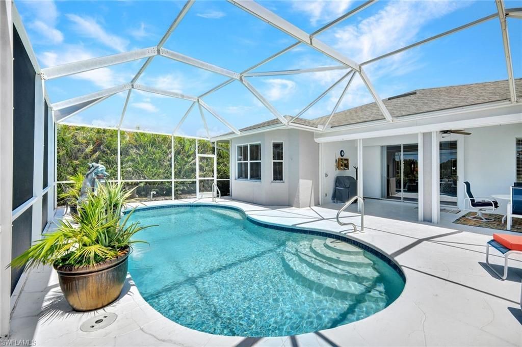 484 Crossfield Cir, Naples, FL 34104 Photo