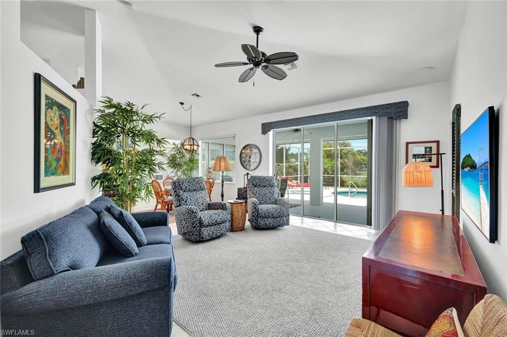 484 Crossfield Cir, Naples, FL 34104 Photo