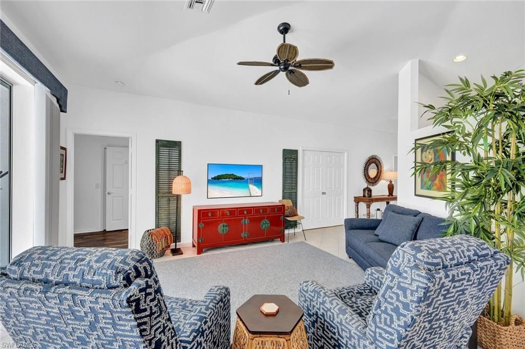484 Crossfield Cir, Naples, FL 34104 Photo