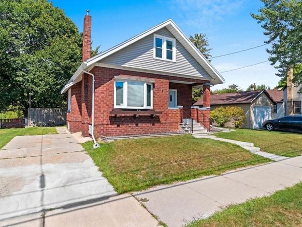 1108 Columbus STREET, Manitowoc, WI 54220