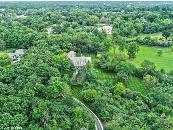 383 County Line Road , Barrington Hills, IL 60010