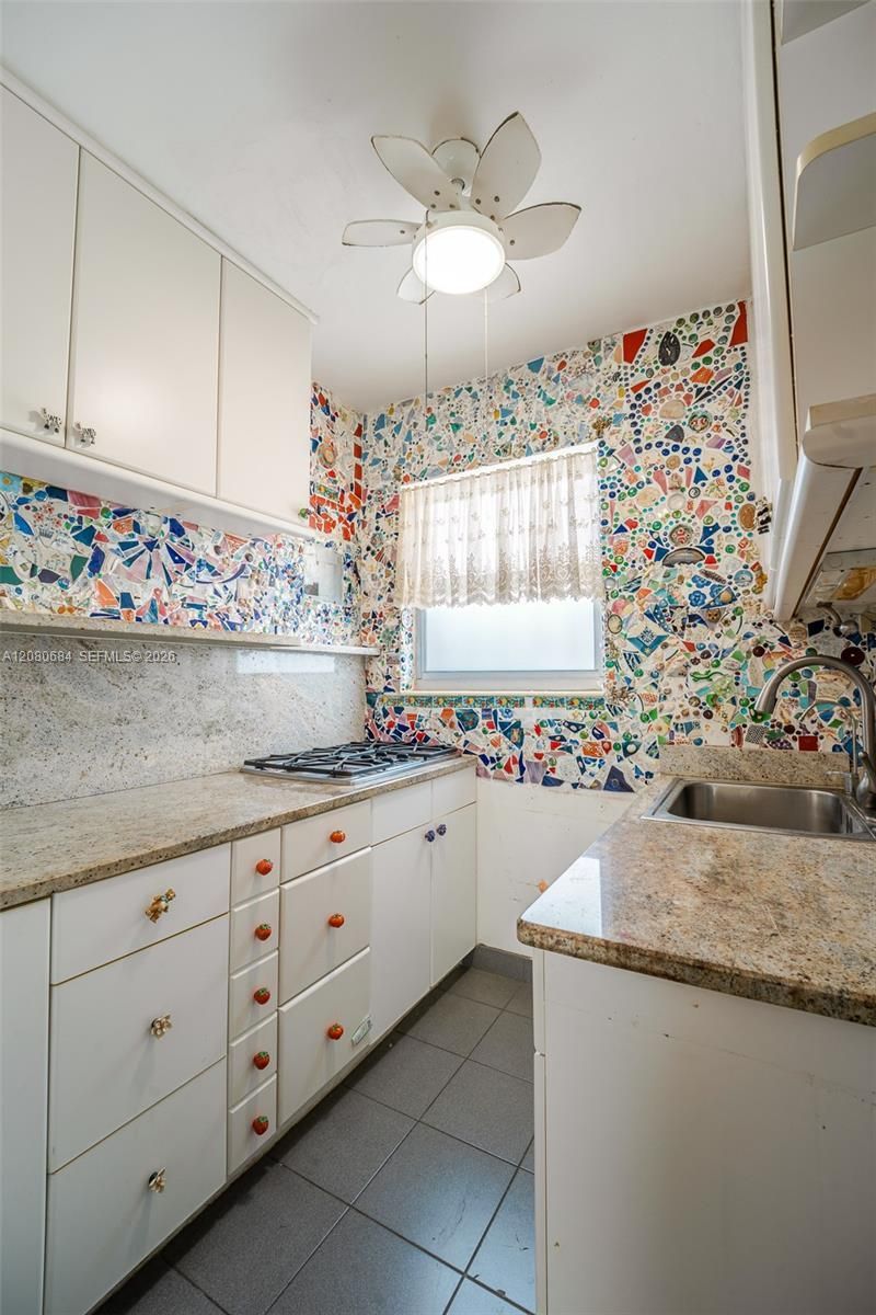 4730 Pine Tree Dr, Unit 17, Miami Beach, FL 33140 Photo