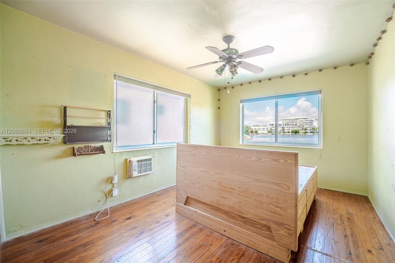 4730 Pine Tree Dr, Unit 17, Miami Beach, FL 33140 Photo