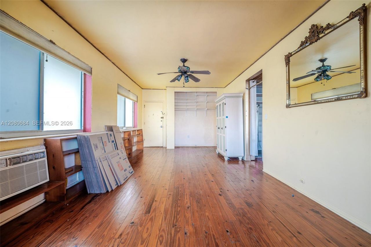 4730 Pine Tree Dr, Unit 17, Miami Beach, FL 33140 Photo