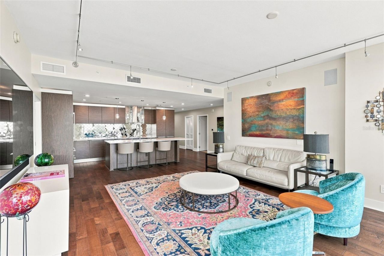 175 1st Street S, Unit 2701, Saint Petersburg, FL 33701 Photo