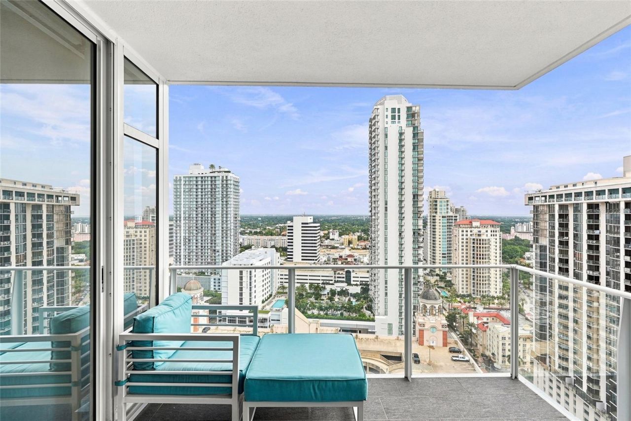 175 1st Street S, Unit 2701, Saint Petersburg, FL 33701 Photo