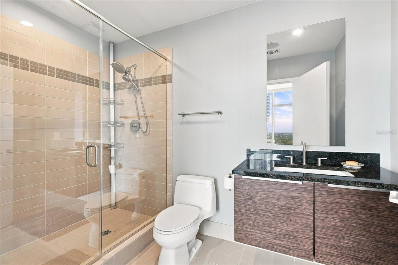 175 1st Street S, Unit 2701, Saint Petersburg, FL 33701 Photo