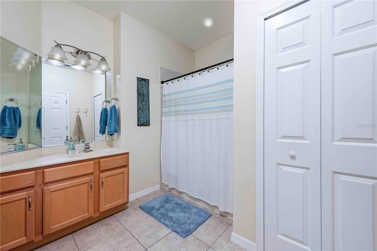 3698 Parkridge Circle, Unit 26-104, Sarasota, FL 34243 Photo