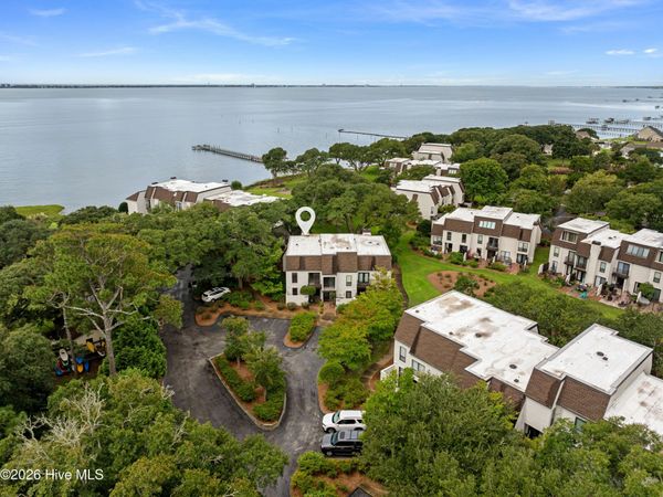 183 Drum Inlet , Morehead City, NC 28557