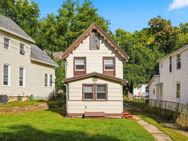 495 Clark Street, Dubuque, IA 52001