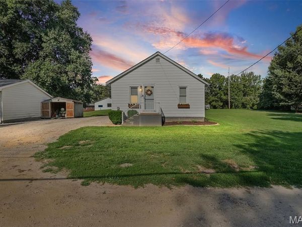 2808 Norwood Lane , Godfrey, IL 62035