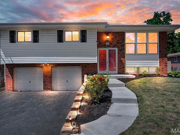648 Buckley Road, Mehlville, MO 63125
