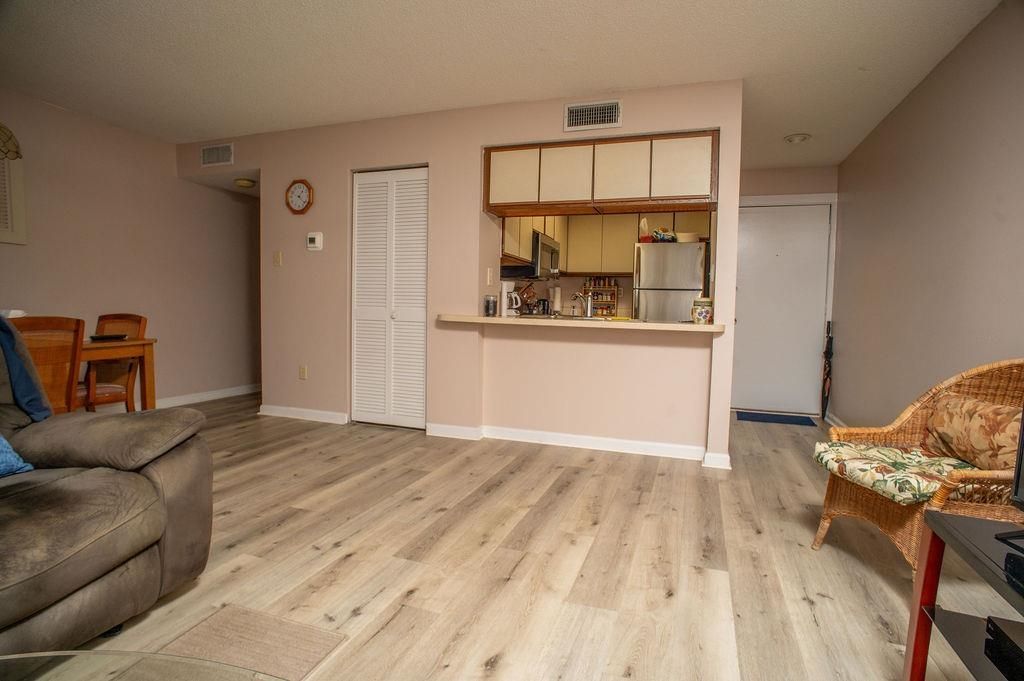 501 Maison Dr. Photo 9