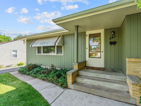 845 Spencer Street S, Shakopee, MN 55379