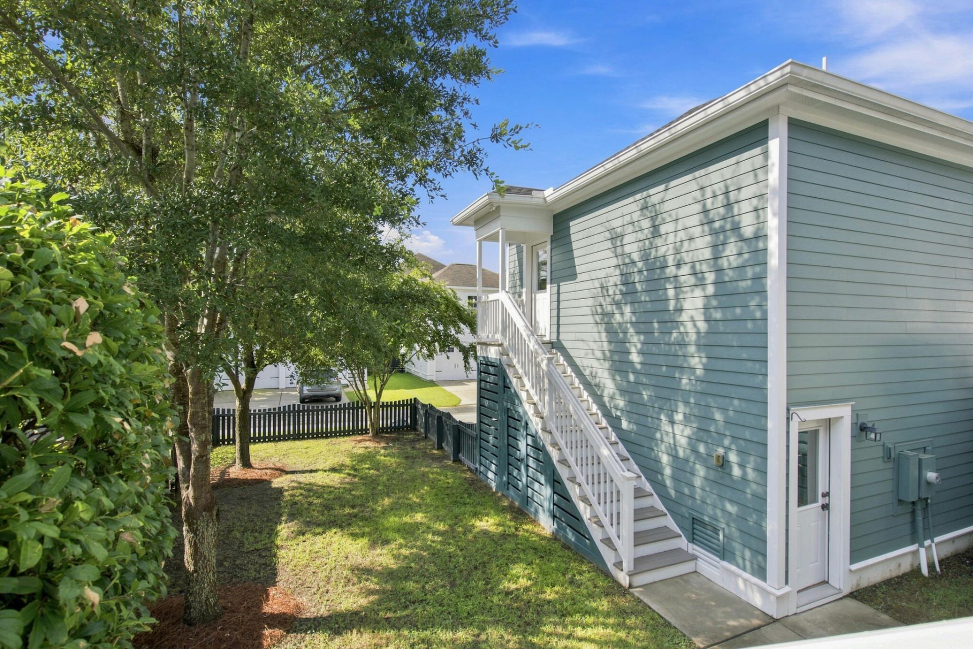 1541 Willtown Street Photo 36