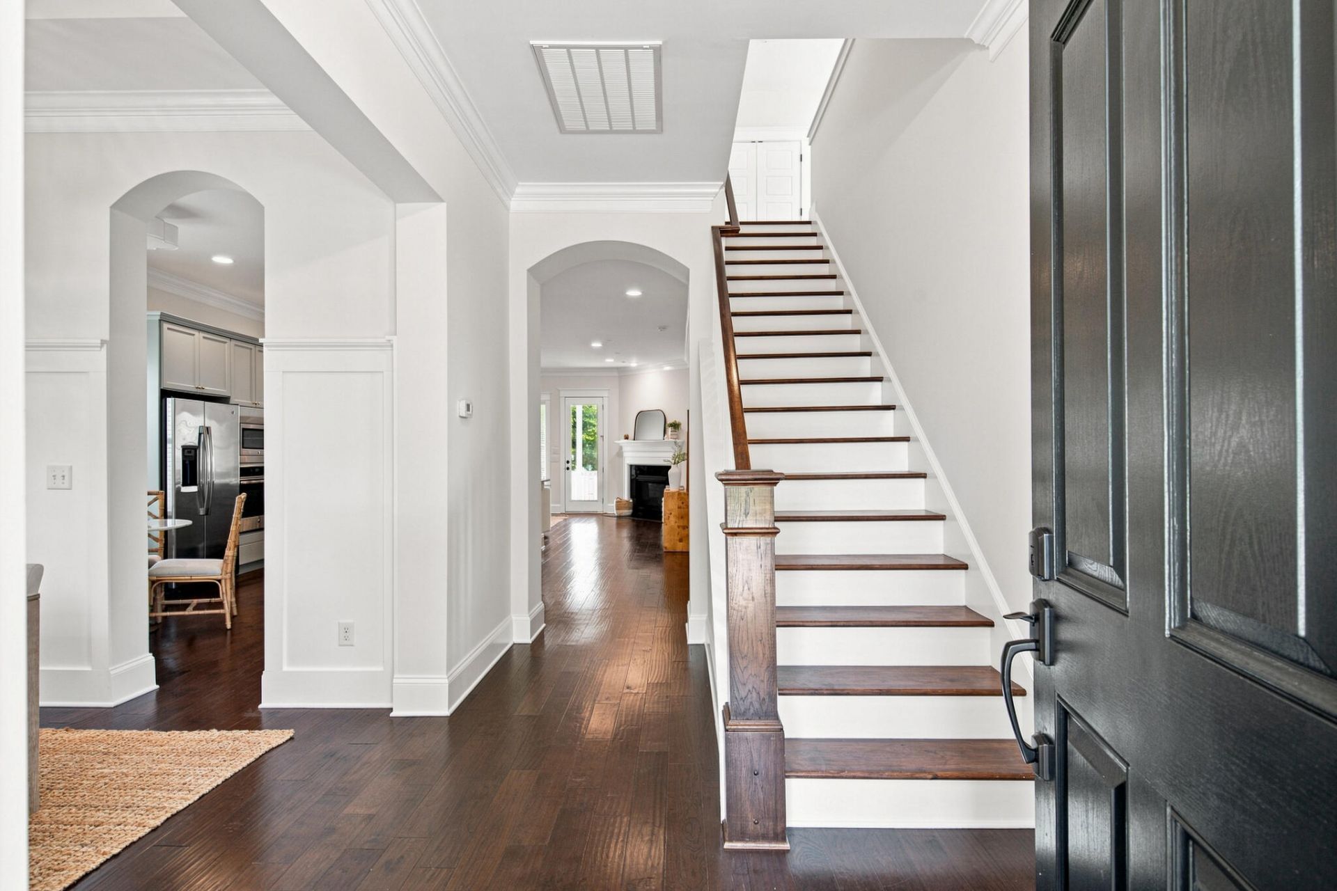 1541 Willtown Street Photo 4