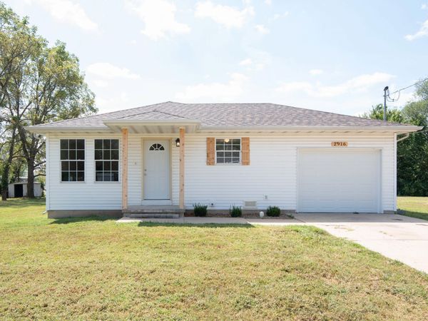 2916 W Chestnut Street , Springfield, MO 65803