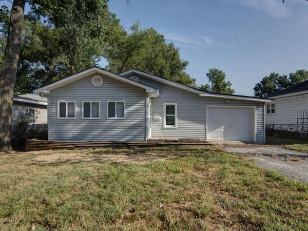 3133 W State Street , Springfield, MO 65802
