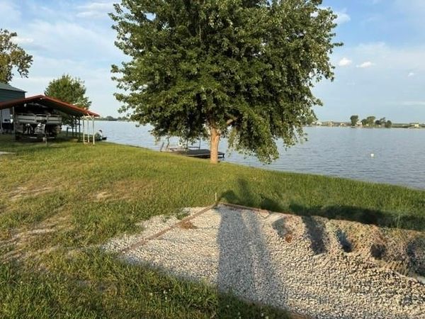 496 Lake Shore Drive, Big Lake, MO 64437