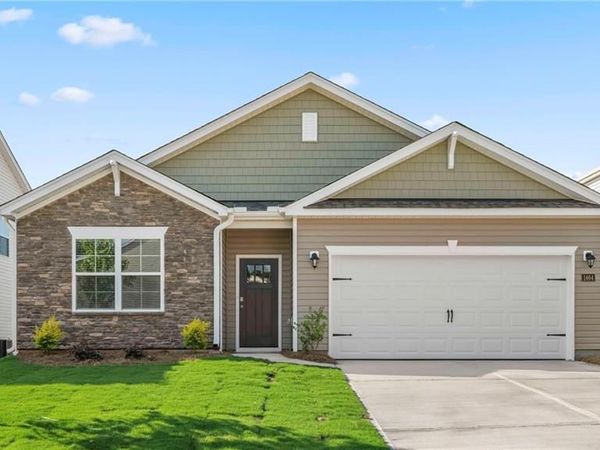 2704 Luxborough Lane , Mebane, NC 27302