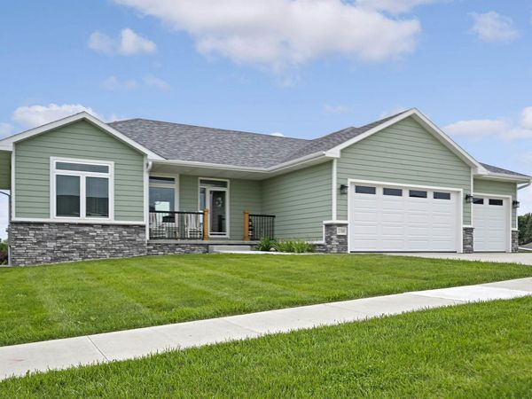 2700 Bings Court, Sioux City, IA 51108