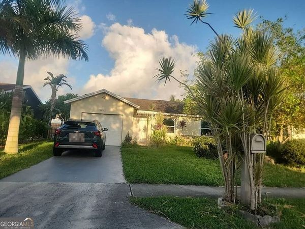 22709 SW 65th Avenue, Boca Raton, FL 33428