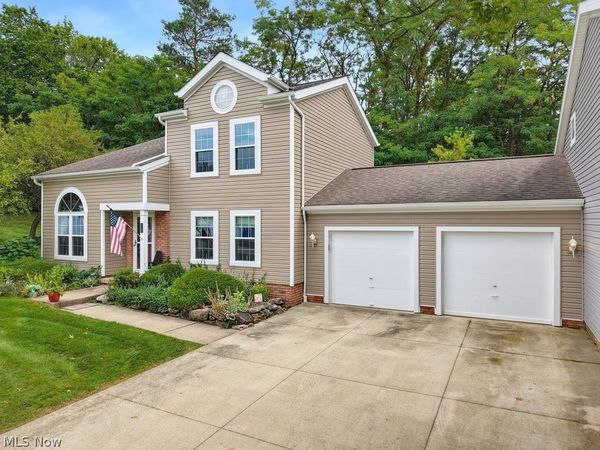 8569 Ravenswood Lane , Macedonia, OH 44056