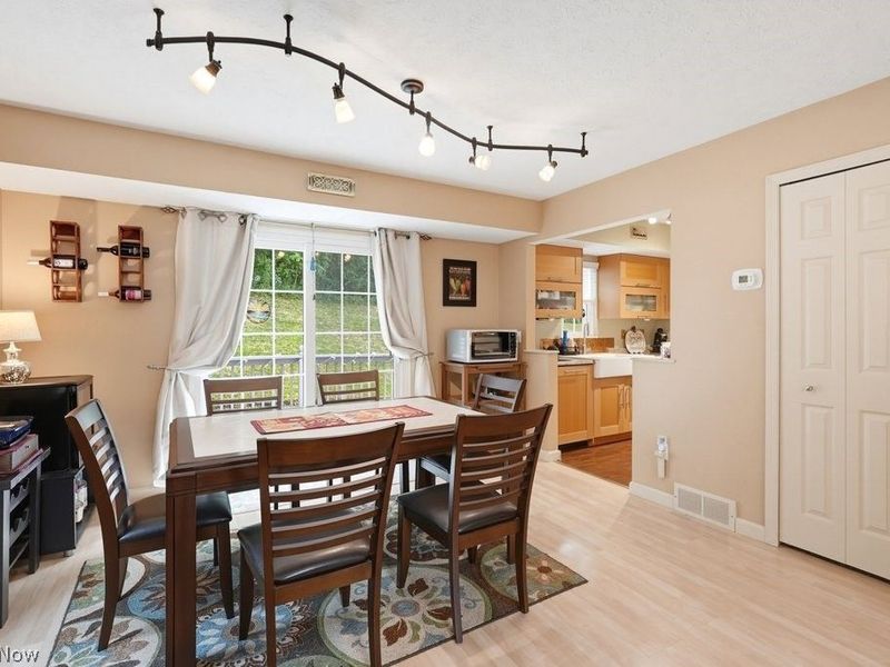 8569 Ravenswood Lane, Macedonia, OH 44056 Photo 17
