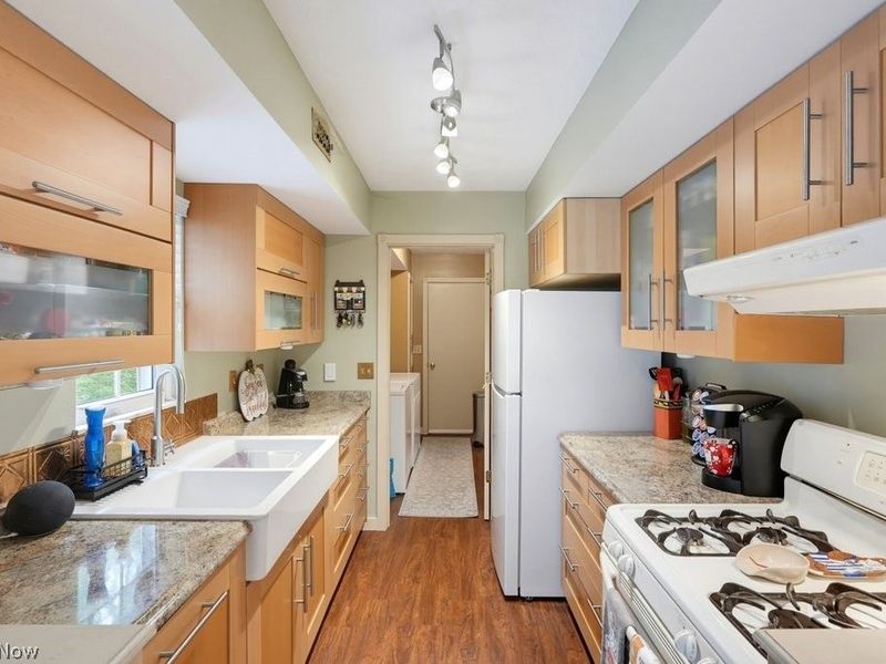 8569 Ravenswood Lane, Macedonia, OH 44056 Photo 5