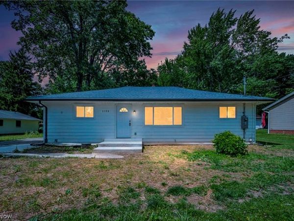 1190 East Boulevard , Aurora, OH 44202
