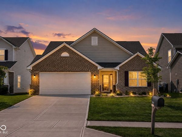 5854 Cherrywood Lane, McCordsville, IN 46055