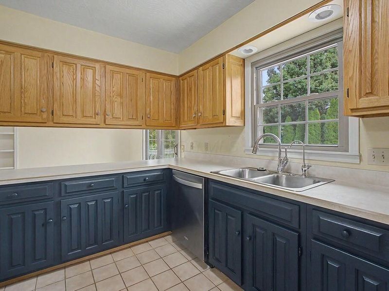 134 Columbus Road, Fredericktown, OH 43019 Photo 2