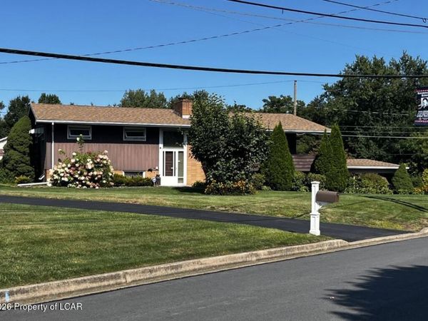3 Lincoln Drive, Hanover Township, PA 18706