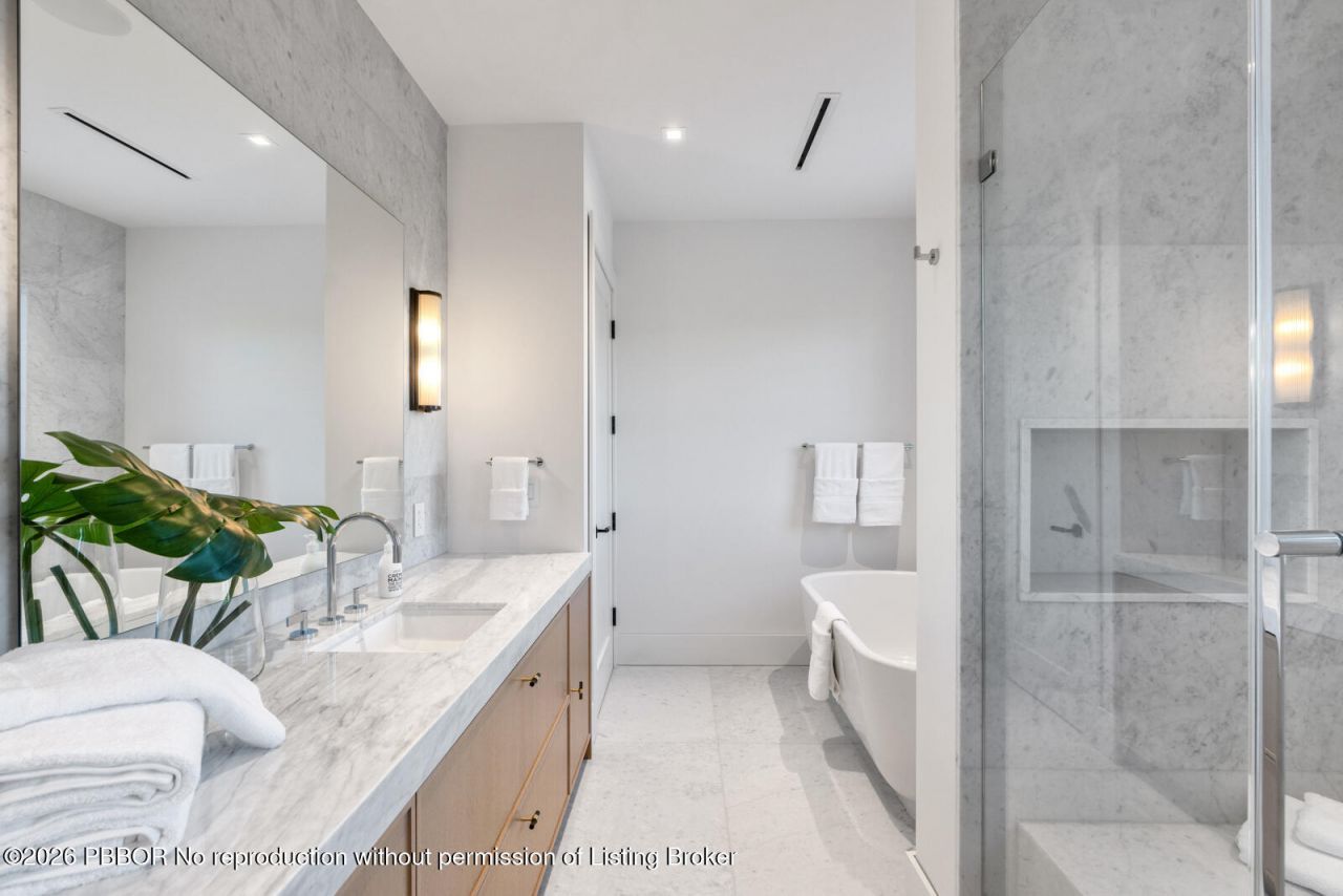 2219 Ibis Isle Road E, Palm Beach, FL 33480 Photo